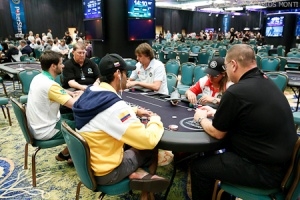 Реально ли зарабатывать на жизнь покером? 1